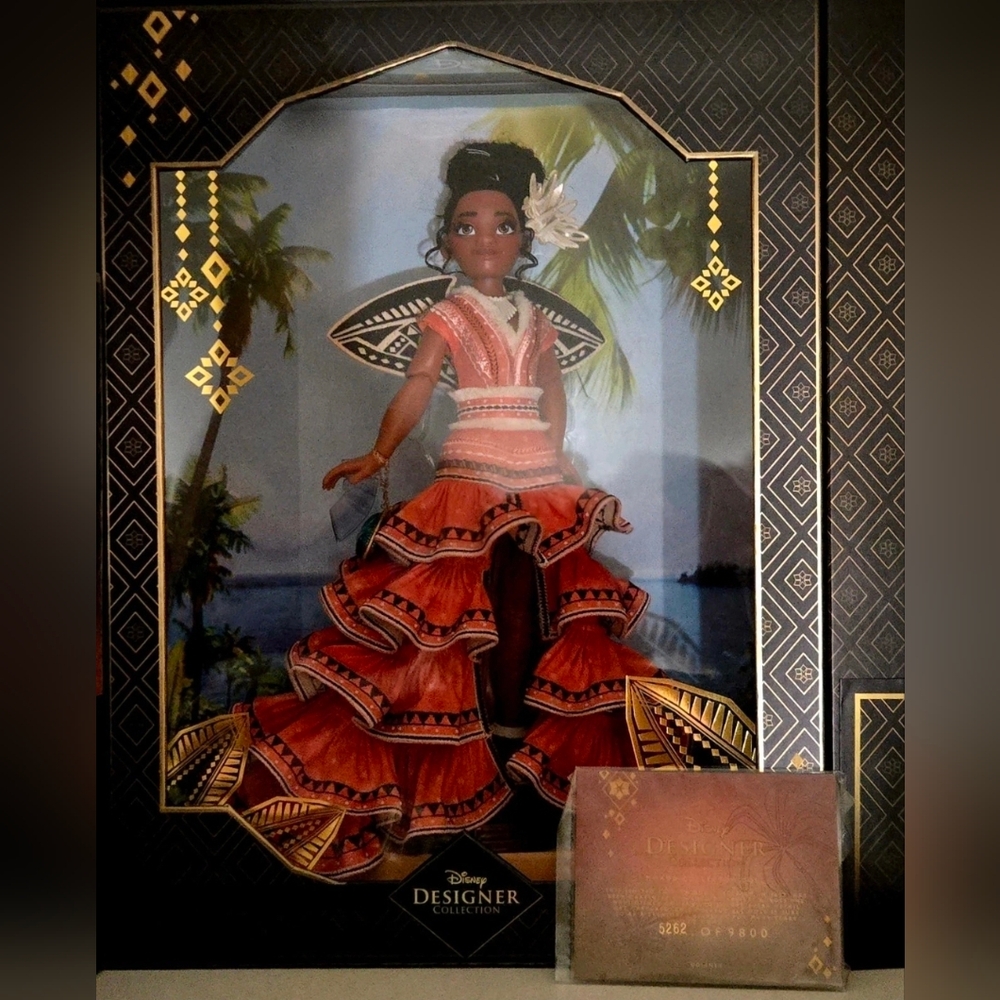 Disney Designer Collection MOANA Limited Edition Doll - NEW W/COA